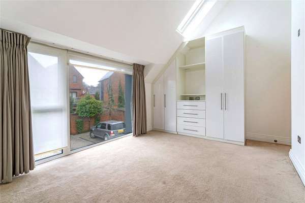 House Saint Valentines Close in Winchester