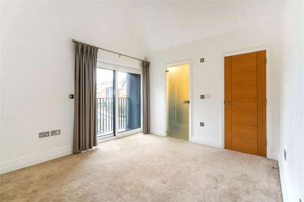 House Saint Valentines Close in Winchester