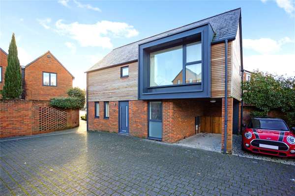House Saint Valentines Close in Winchester