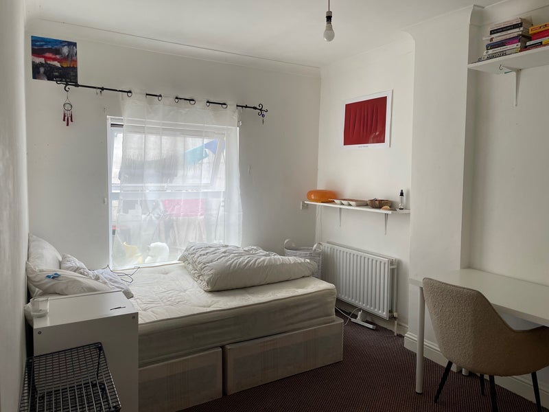 Room Rectory Road in Greater London