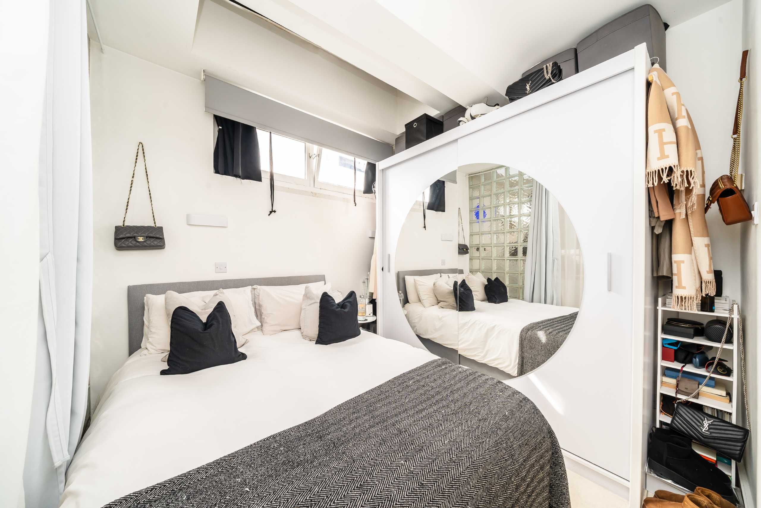 House Edgarley Terrace in Greater London