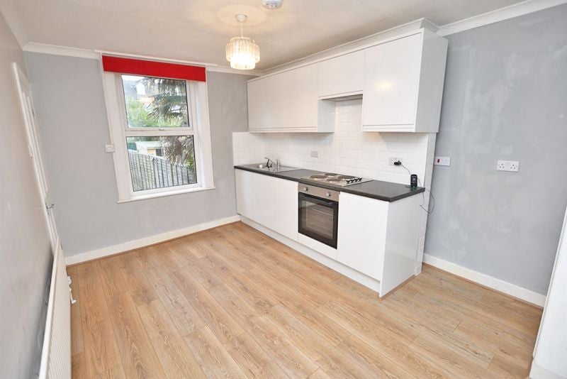 Flat Hardy Street in Maidstone