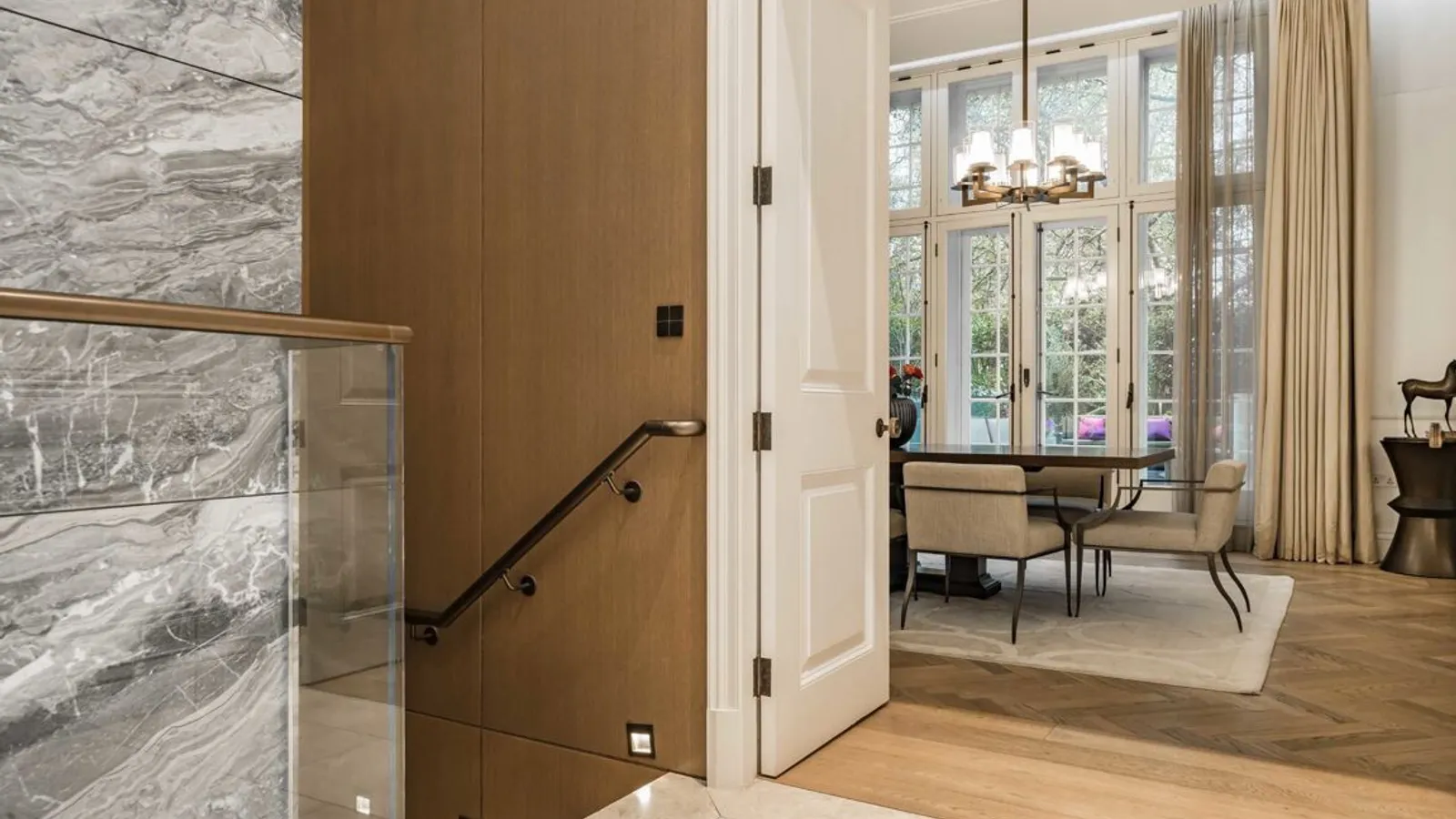 Flat Connaught Street in City of Westminster