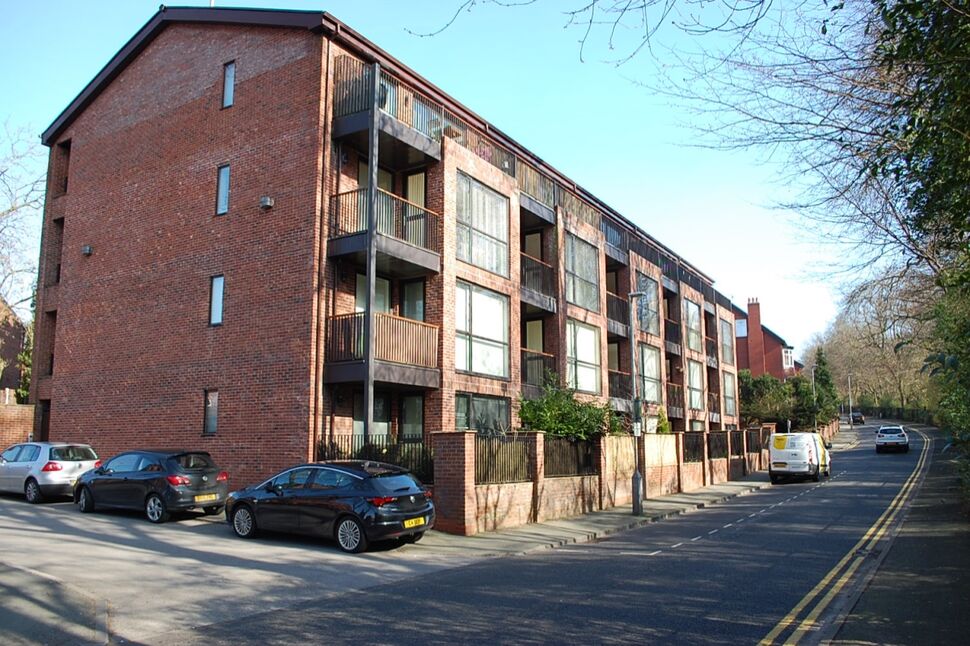 Flat Mellor Road in Tameside