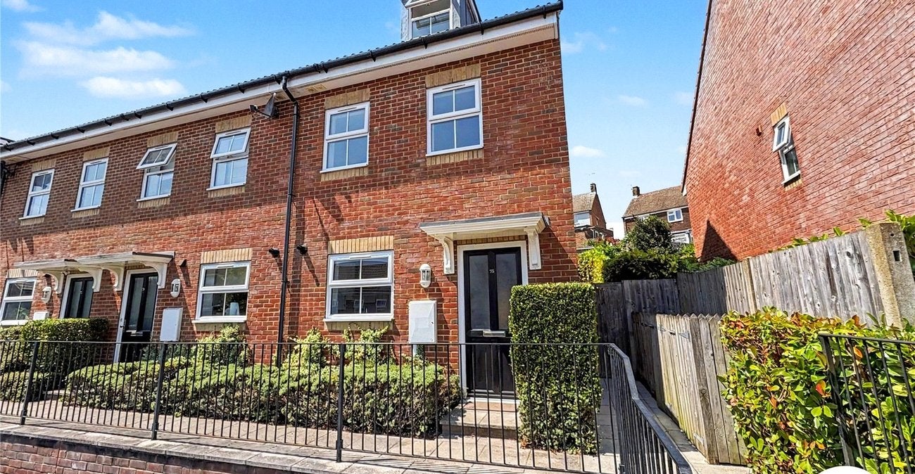 House Shanklin Close in Chatham