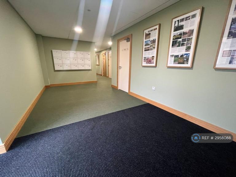 Flat Jeremiah Drive in Archdeacon Newton