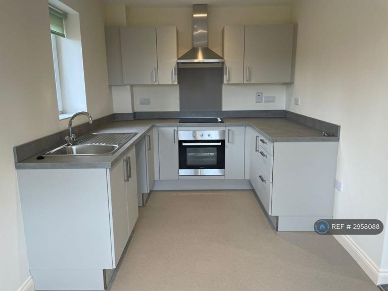 Flat Jeremiah Drive in Archdeacon Newton
