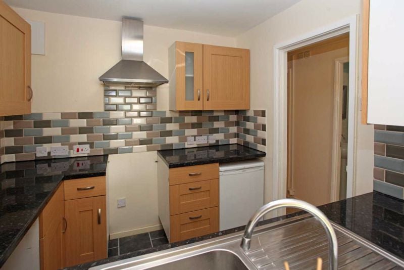 Flat Marlborough Way in Dawley