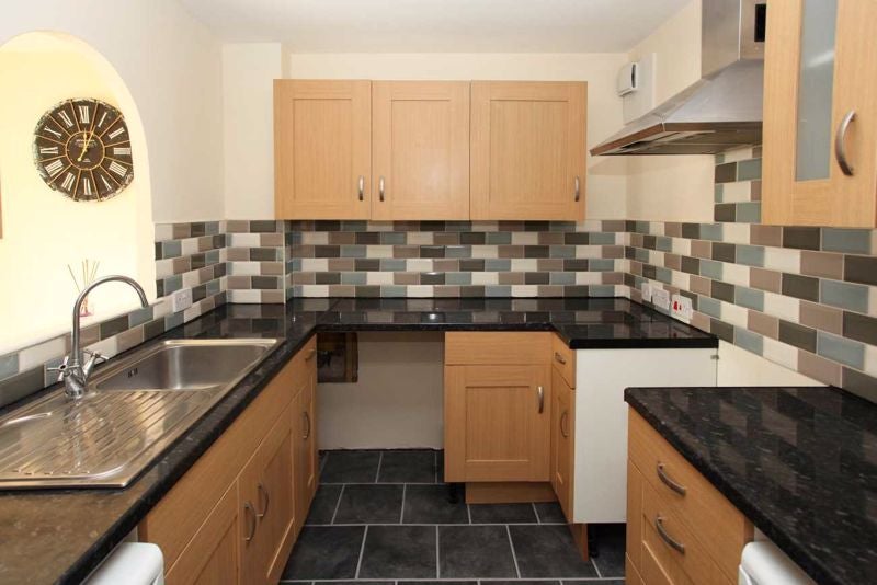 Flat Marlborough Way in Dawley