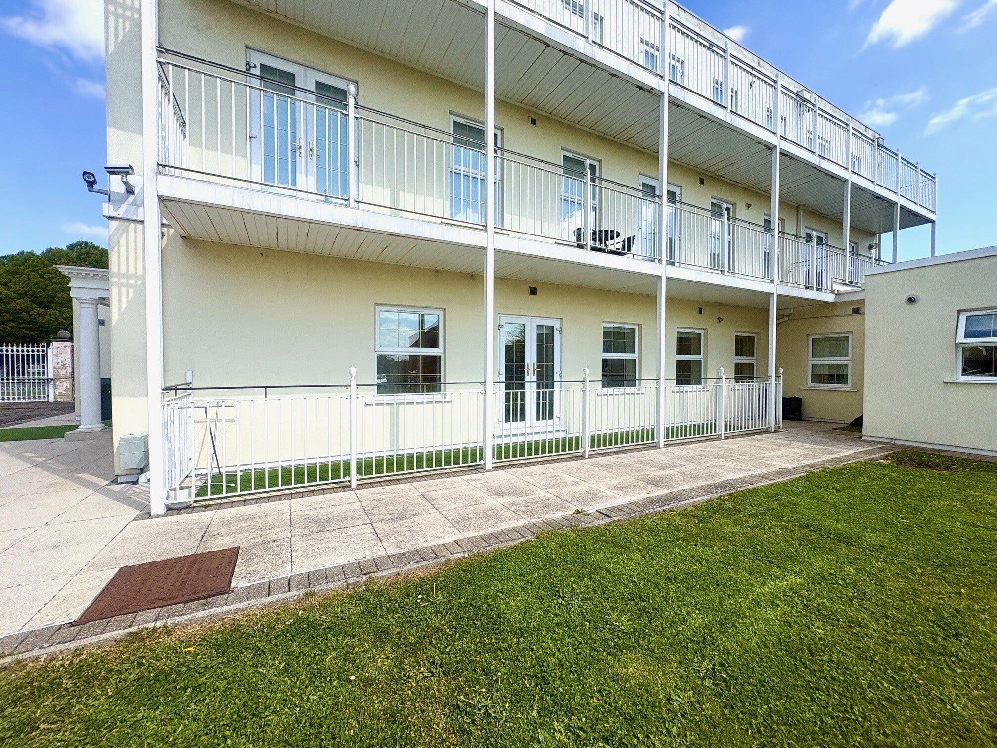Flat Whitbourne Avenue in Swindon