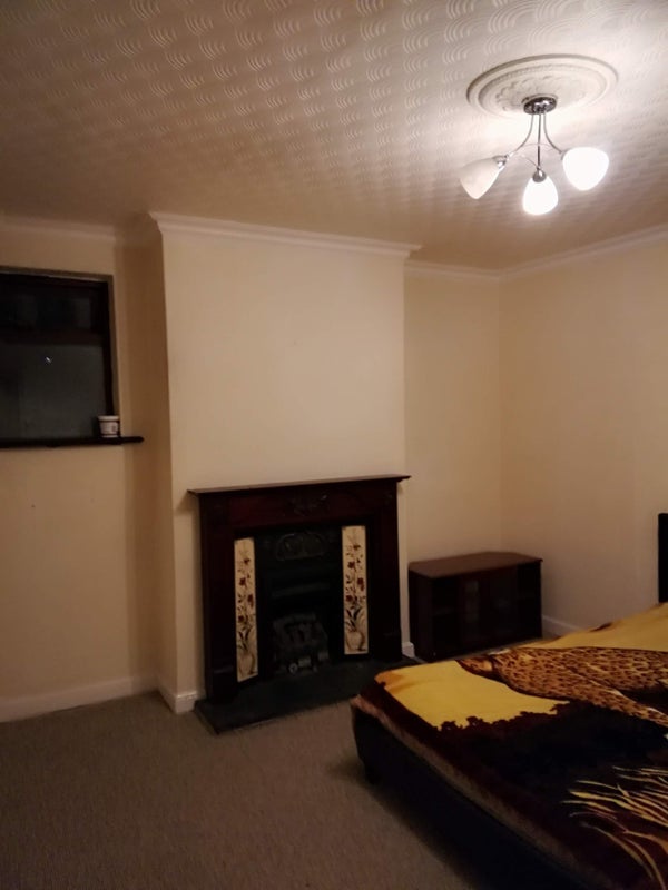 Room Rushdene in Greater London