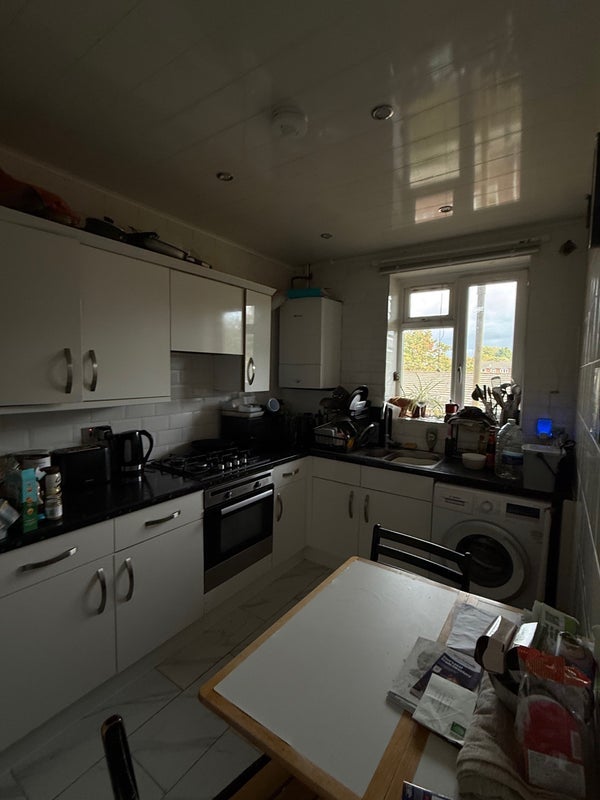 Room Shardeloes Road in Greater London