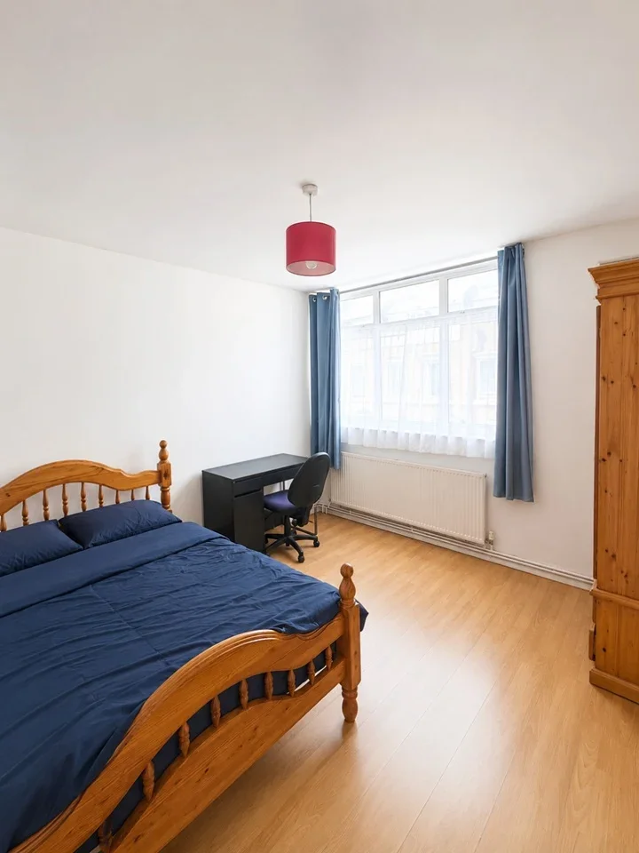 House Brokesley Street in Greater London