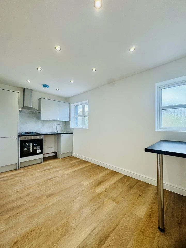 Flat Brighton Road in Greater London