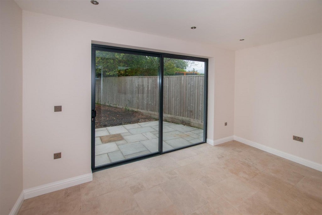 House Court Drive in Tewkesbury