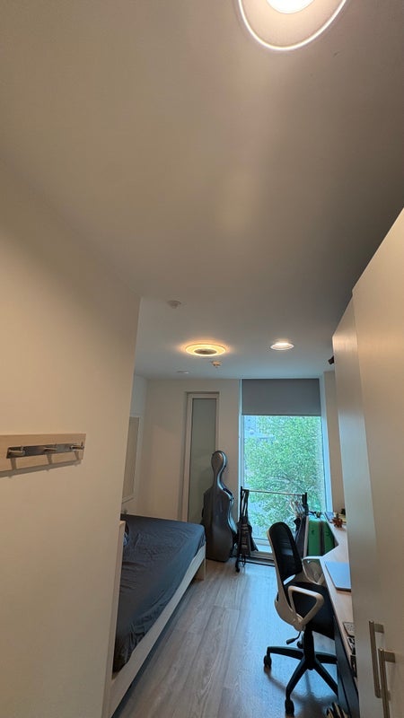 Room Lett Road in Greater London