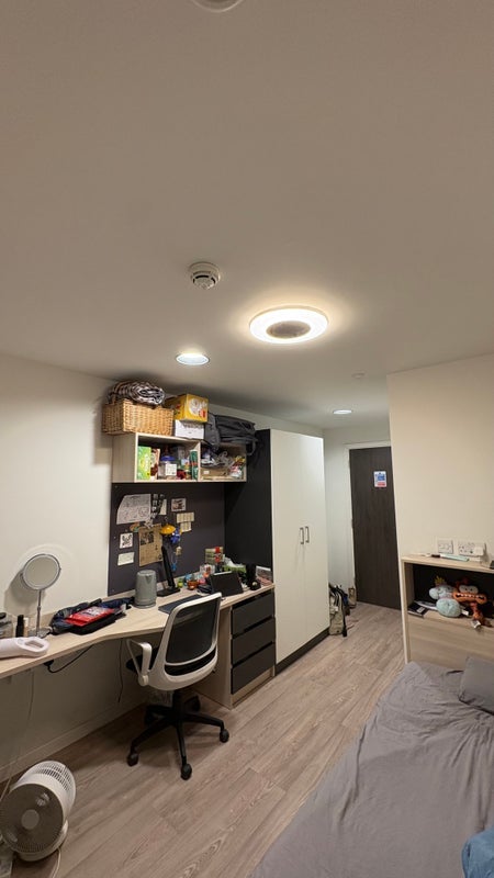 Room Lett Road in Greater London