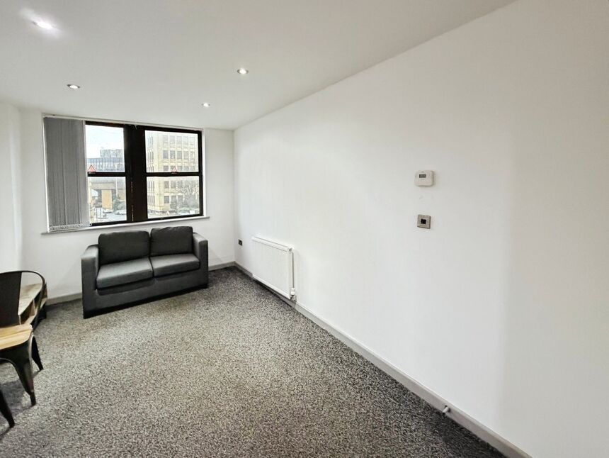 Flat Blackwall in Calderdale
