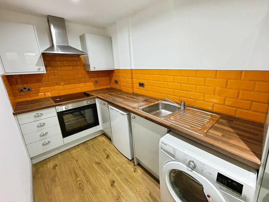 Flat Blackwall in Calderdale