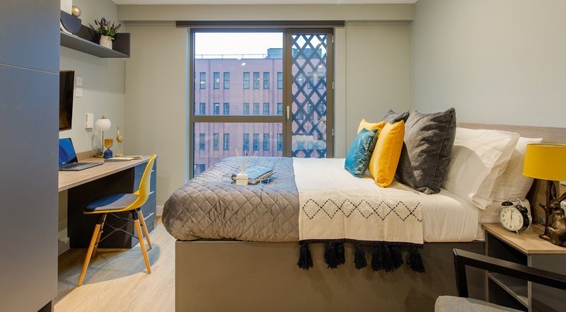 Room Merrion Place in Leeds