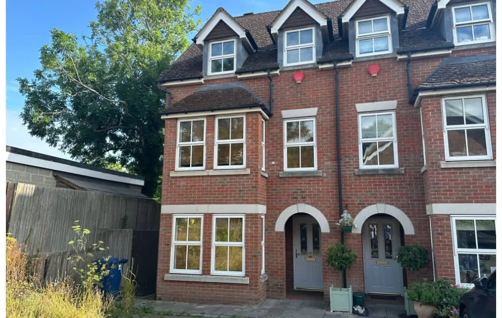House Elton Close in Oxford