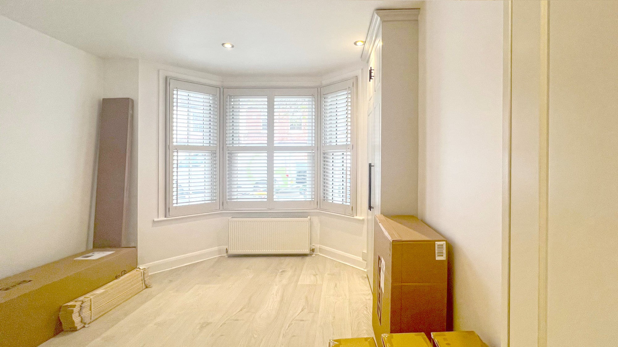 Flat Gliddon Road in Greater London