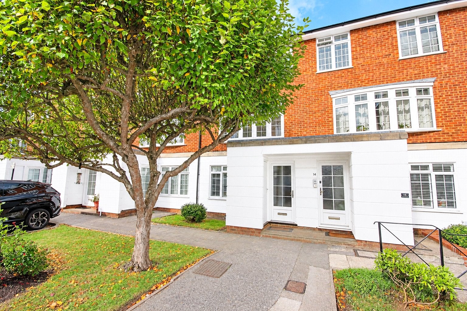 Flat Lammas Court in Windsor