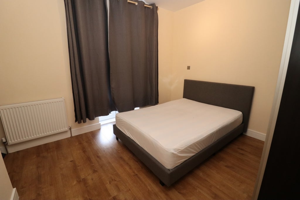 Room Globe Road in Greater London