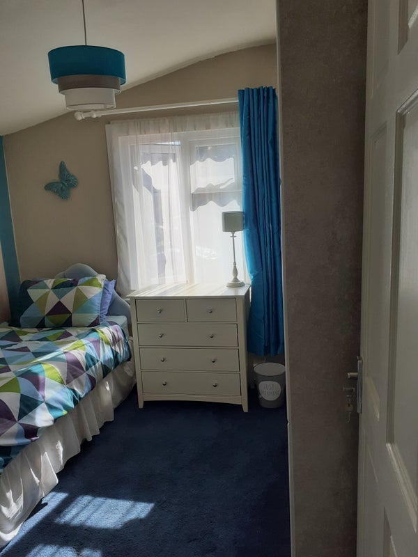Room Ashville Road in Greater London