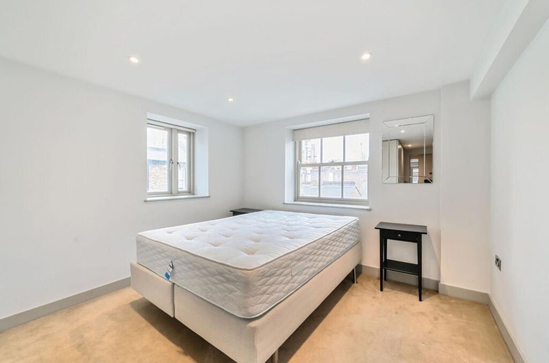 Room Strutton Ground in City of Westminster