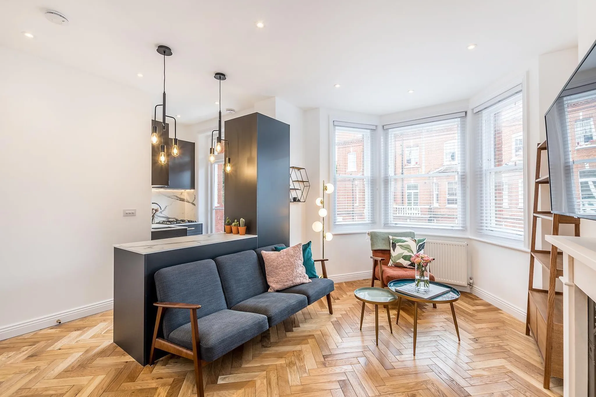 Flat Fairholme Road in Greater London
