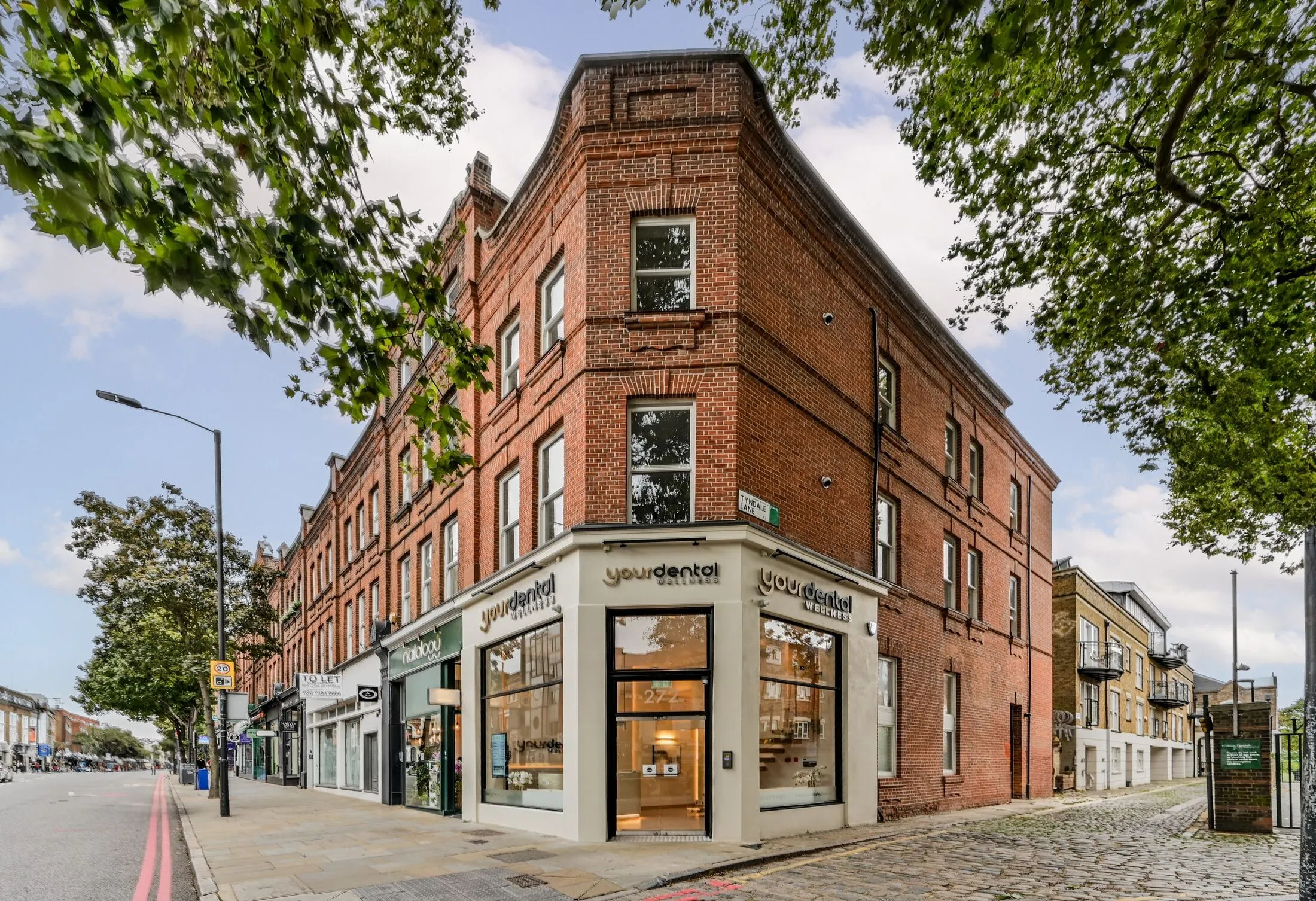 Flat Upper Street in Greater London