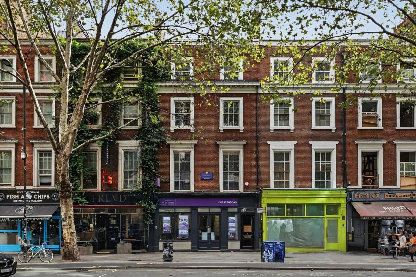 Flat Shaftesbury Avenue in Greater London