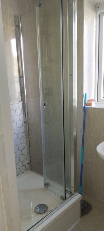 Room Greyhound Lane in Greater London