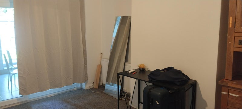 Room Greyhound Lane in Greater London