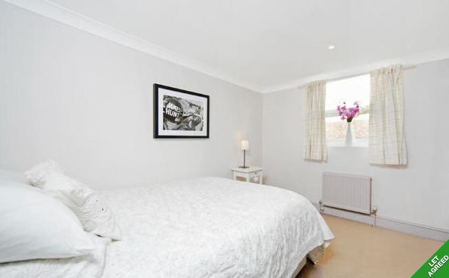 Room Eustace Road in Greater London