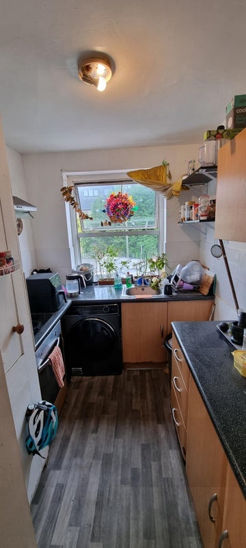 Room Ballards Lane in Greater London