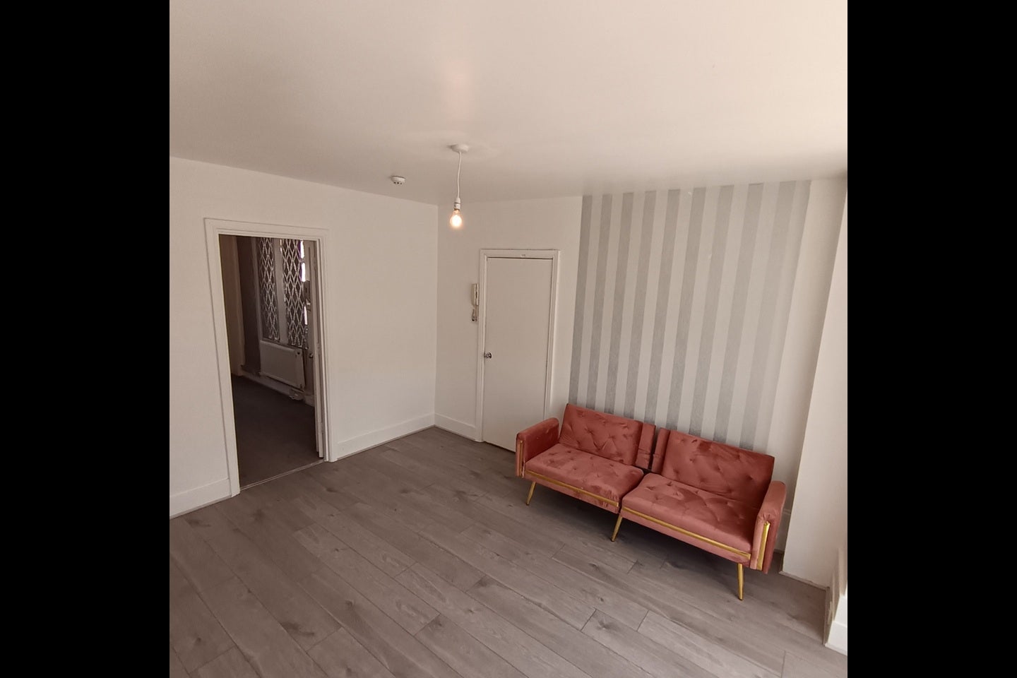 Flat Ravensbourne Road in Greater London