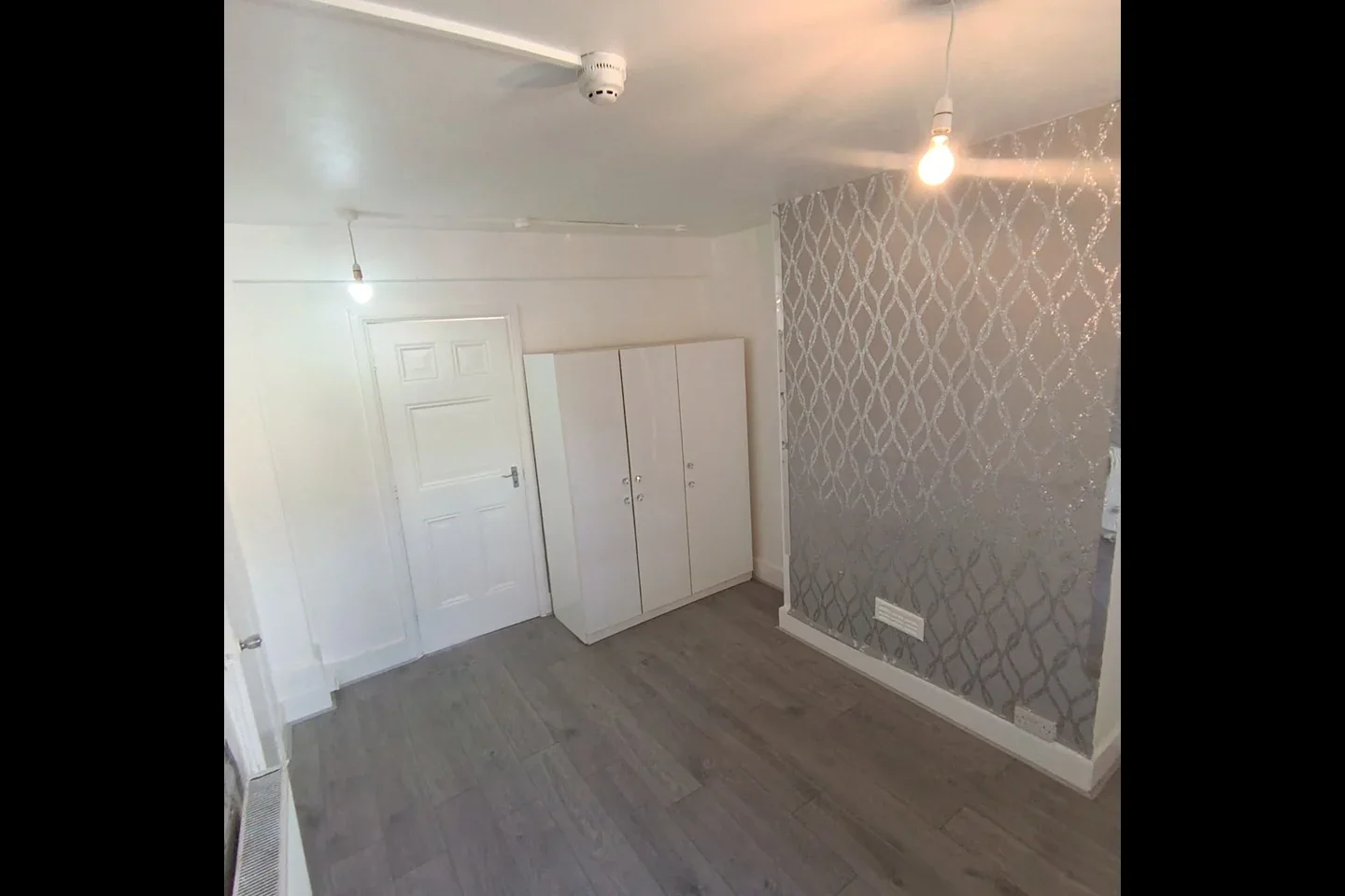 Flat Ravensbourne Road in Greater London