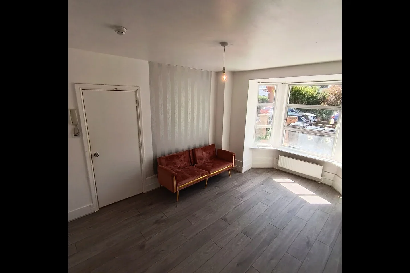 Flat Ravensbourne Road in Greater London
