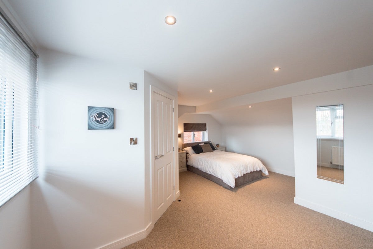 Room St. Ronan's Road in Reading