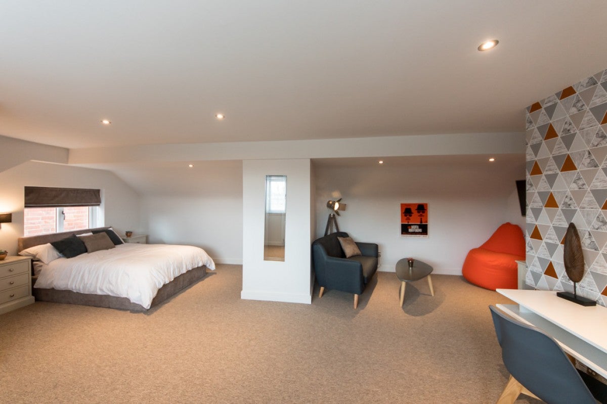 Room St. Ronan's Road in Reading