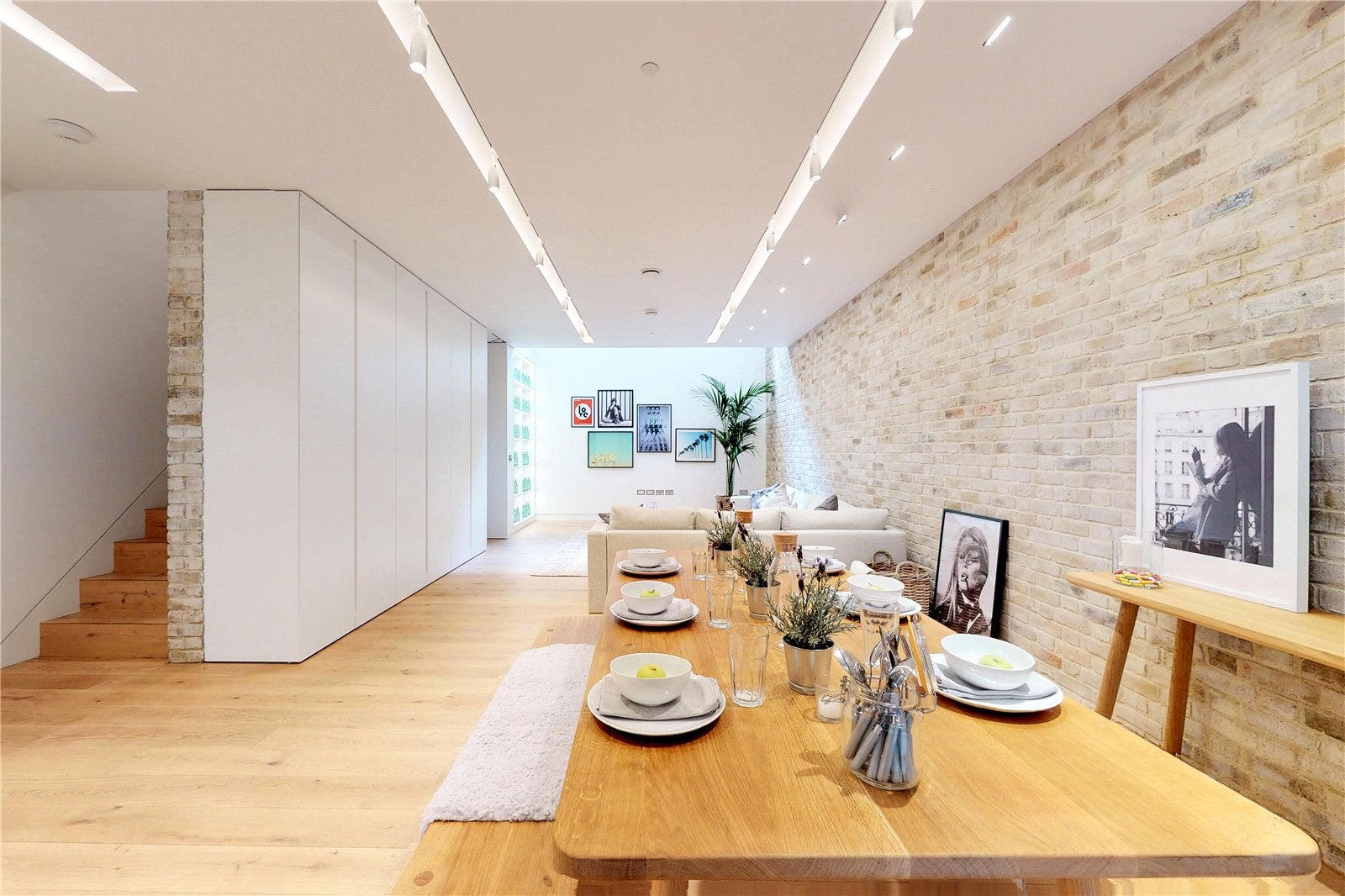 House Nottingham Place in City of Westminster