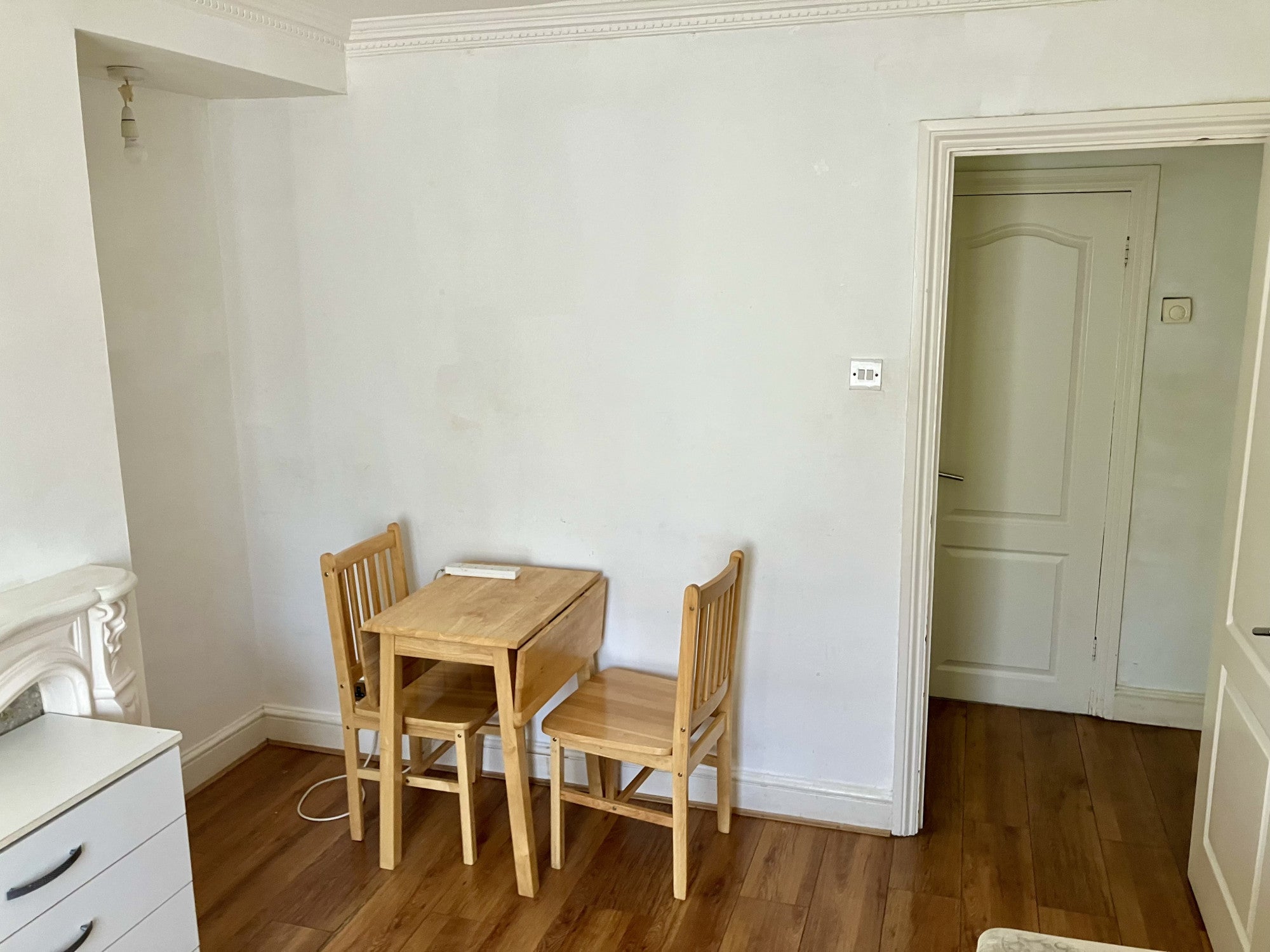 Flat Whiting Avenue in Greater London