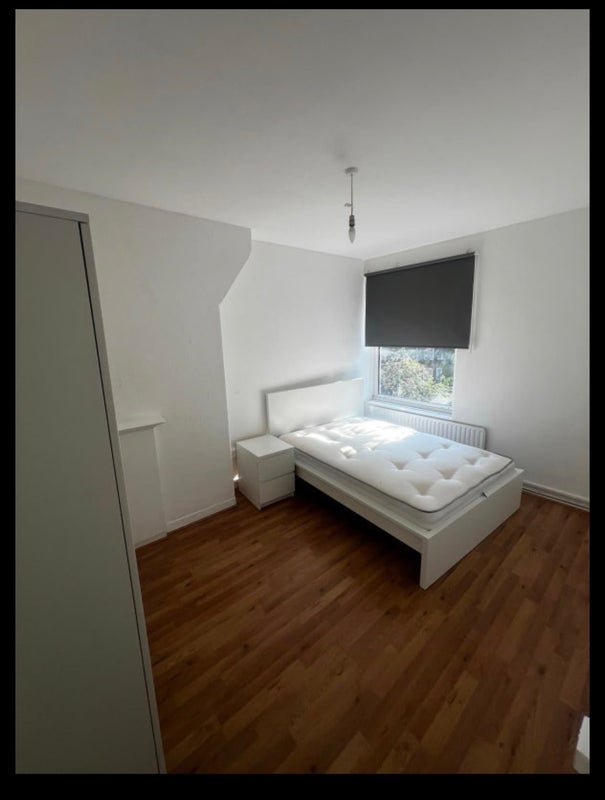 Room Lilford Road in Greater London