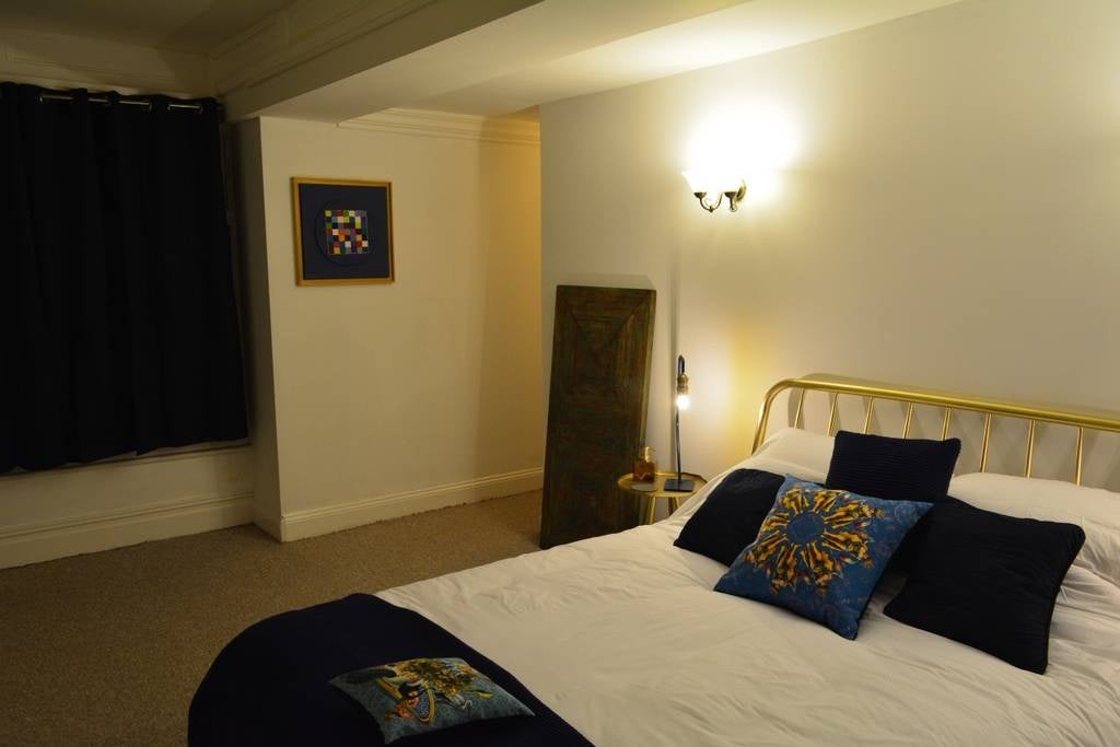 Flat Brunswick Terrace in Hove