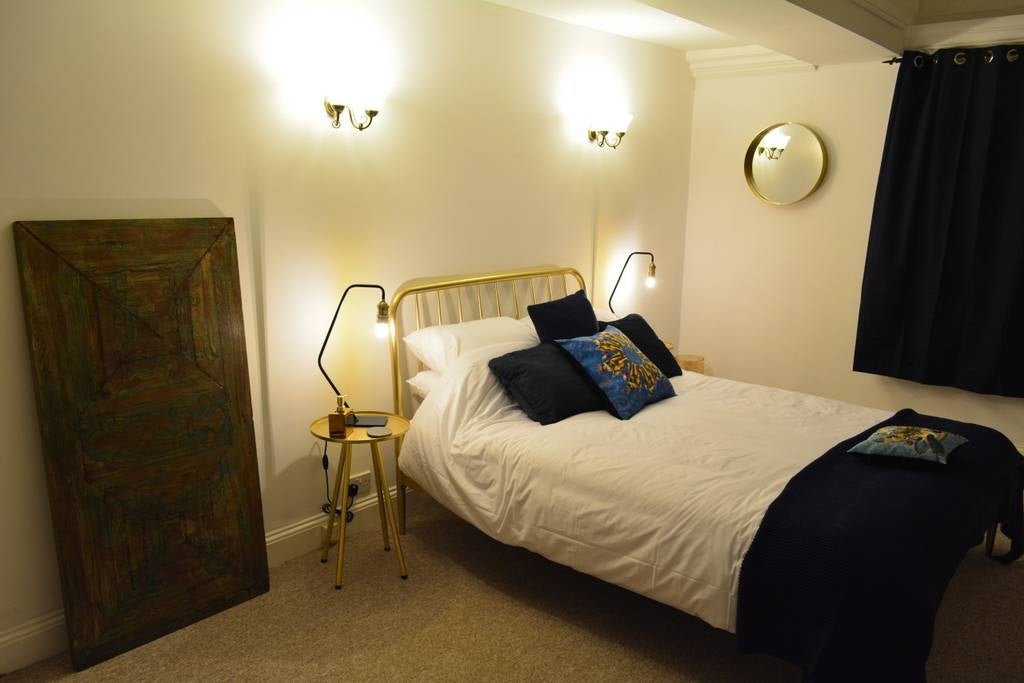 Flat Brunswick Terrace in Hove