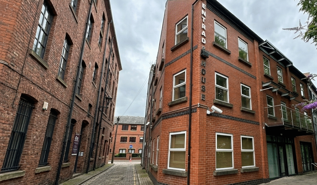Flat Cross Maude Street in Leeds