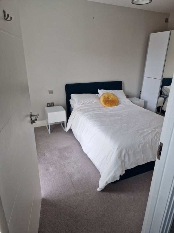 Room Atherton Road in Greater London