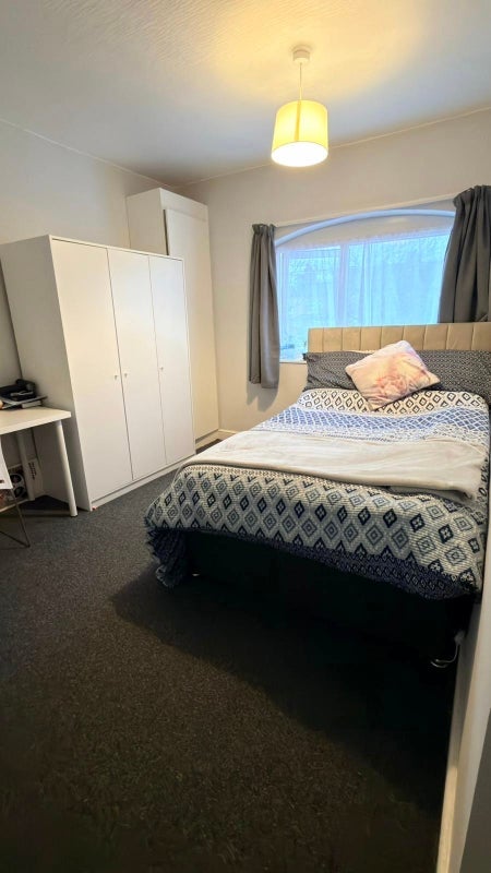 Flat Kingsland Avenue in Coventry